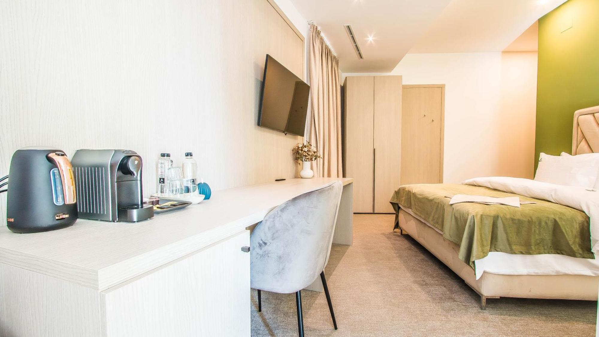 Central Carol Aparthotel 2 Bukarest Kültér fotó